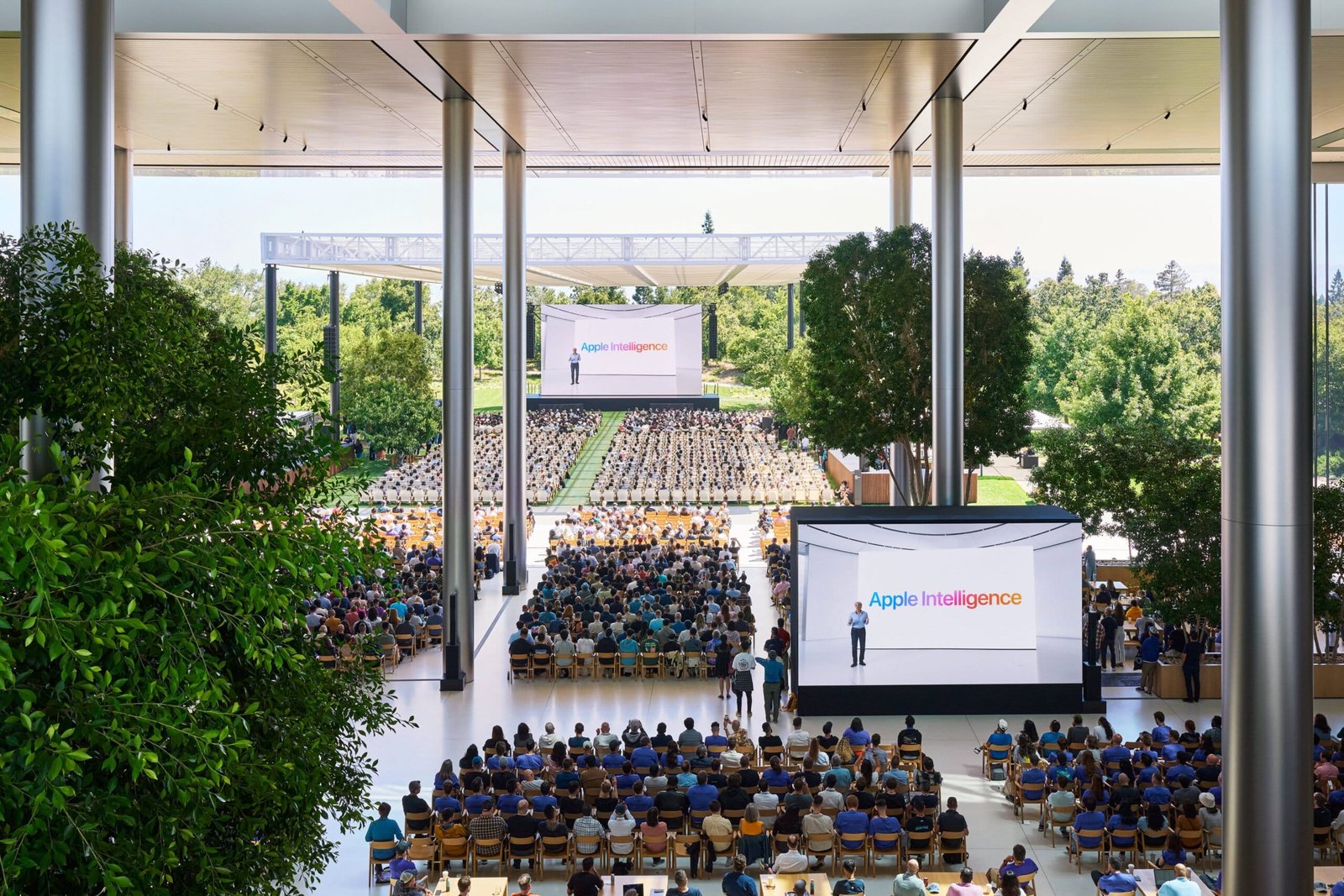 Apple WWDC24: Developers watch keynote
