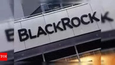 BlackRock Bans Phones, Laptops in China for Employees