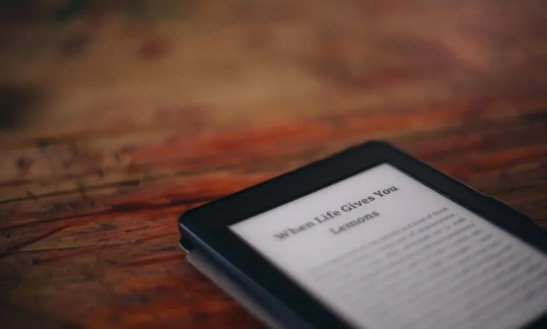 Close-up of an Amazon Kindle displaying the title "When Life Gives You Lemons."