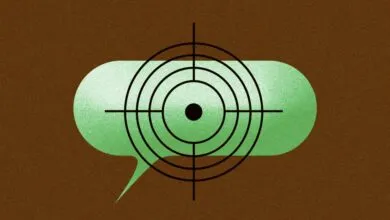 Abstract illustration: A speech bubble overlaid with a target, symbolizing focused communication.