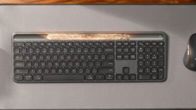 Logitech's Light-Powered Keyboard Works in Any Light