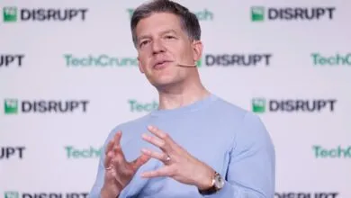 Sequoia’s Roelof Botha Backs Shaun Maguire After COO Exit