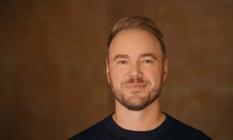 Portrait of Andrew Lantern, co-founder of Lantern.