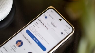 Close-up of a smartphone displaying a baseball game's Gameday information.