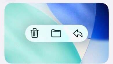 User interface icons for trash, folder, and undo actions on a blurred background.