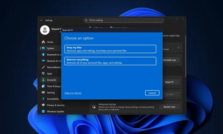 Windows 11 recovery options screen showing 'Keep my files' and 'Remove everything'.