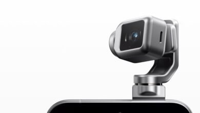Honor's Robot Phone Has a Fold-Out Camera Arm