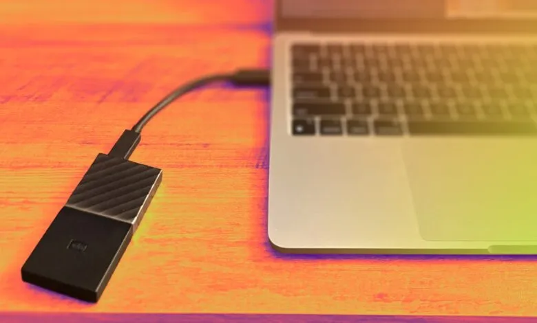 CT scan slice with superimposed PET showing an avid tumor in the lung.