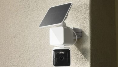 Wyze's Solar-Powered Pan-Tilt Camera Under $80