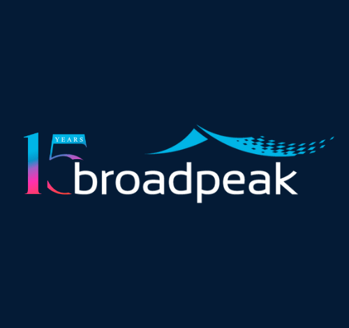Broadpeak logo celebrating 15 years with a gradient number 15 and stylized wave graphic.