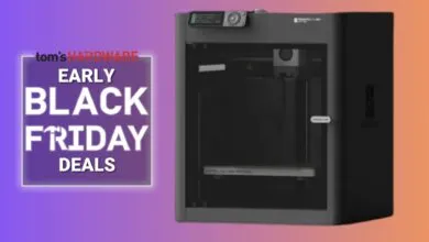 A black 3D printer is shown next to text announcing early Black Friday deals from Tom's Hardware.