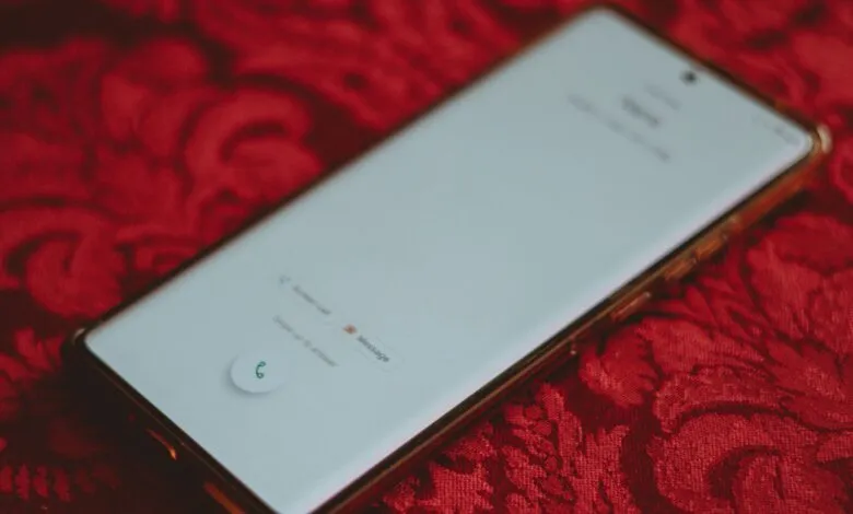 Smartphone screen showing an incoming call with options to answer or message.