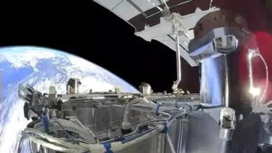 SpaceX Spy Satellites Transmit Signals in Unexpected Direction