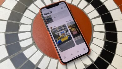 Retro: Time-Travel Through Your Camera Roll With Friends