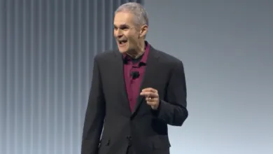 Google Bets on Data Center Expert to Lead AI Race