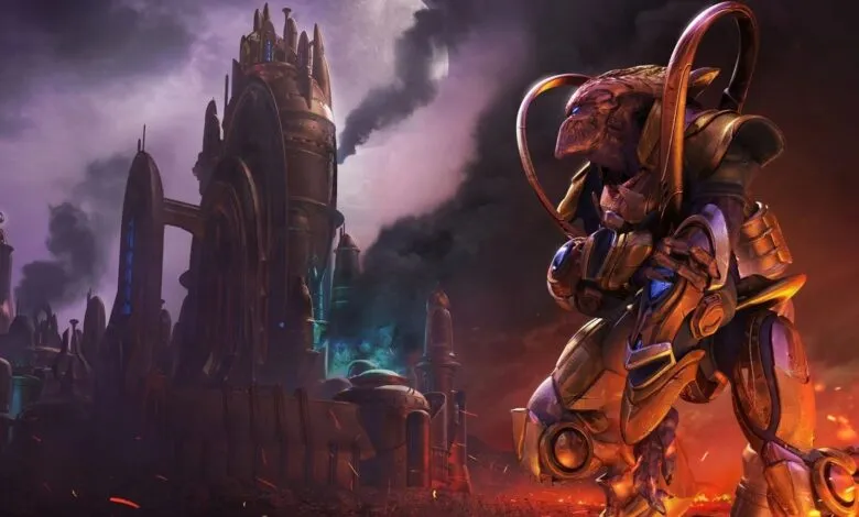StarCraft 2 Protoss Zealot stands before a futuristic city.