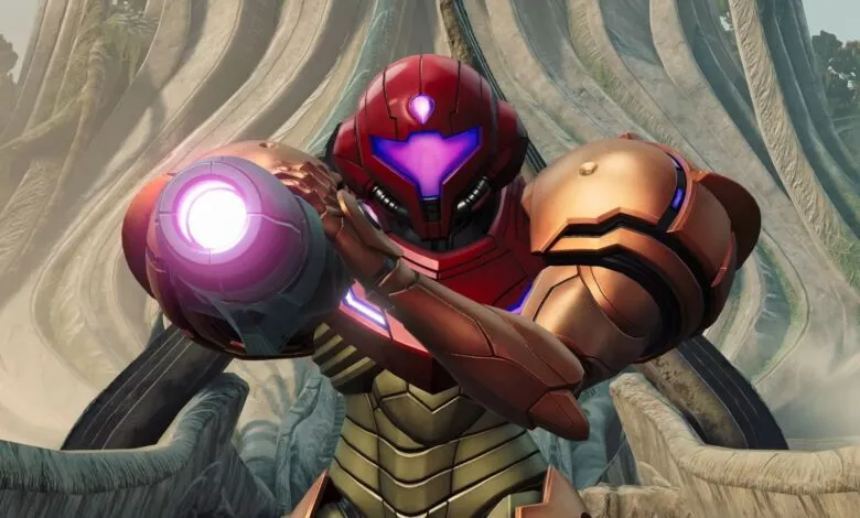 Samus Aran in her Varia Suit, aiming her arm cannon.