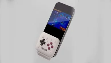 8BitDo FlipPad Revives Game Boy Design for Mobile Gaming