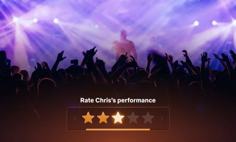 Crowd rating a concert performance with a 3-star rating.
