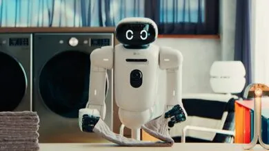 LG’s CLOiD Robot to Fold Laundry and Cook at CES