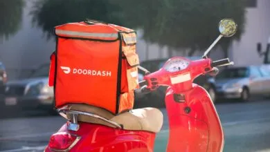 DoorDash Bans Driver for Alleged AI-Powered Delivery Scam