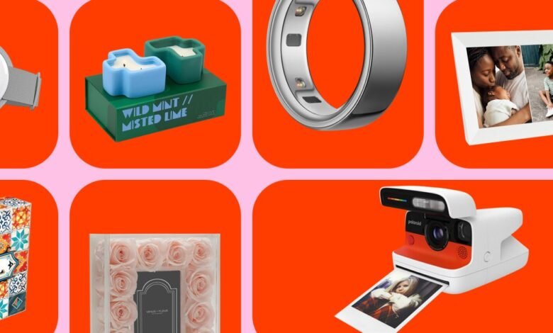 Collage of Valentine's Day gift ideas: eye massager, candles, smart ring, photo frame, game, roses, Polaroid camera.