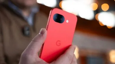 Smartphone Sales Face Historic Decline