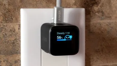 Anker’s New Charger Has a Screen, But Is It Useful?