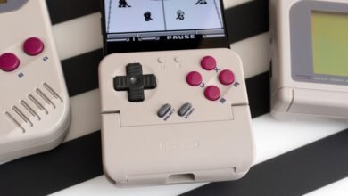 Turn Your Phone Into a Game Boy With a Pocket Taco