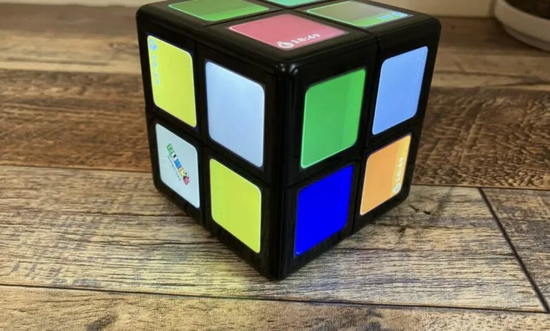 Connected Rubik's Cube with digital displays on each square.