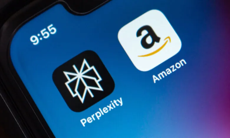 Smartphone screen showing Perplexity and Amazon app icons.