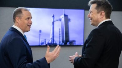 Ex-NASA Chief Turned Lobbyist Aims to Curb SpaceX Funding