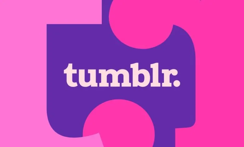 Tumblr logo in cream on purple background with pink abstract shapes.