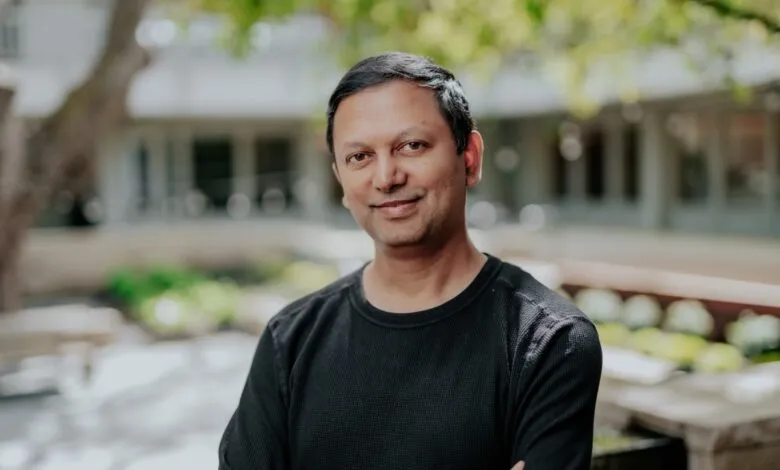 Portrait of Sri Viswanath, Sycamore Networks founder, outdoors.