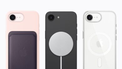 Three iPhones with different cases and MagSafe accessories on a white background.