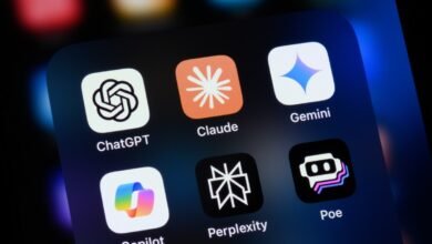 AI app icons on a smartphone screen: ChatGPT, Claude, Gemini, Copilot, Perplexity, Poe.