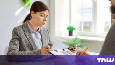 Gen Z Uses AI in Job Interviews Amid Rising Graduate Unemployment