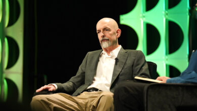 Metaverse Creator Calls Meta’s New Glasses Creepy