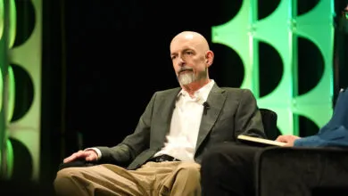 Metaverse Creator Calls Meta’s New Glasses Creepy