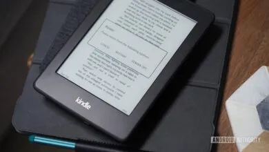 Kindle e-reader displaying power options: Cancel, Restart, Screen Off.