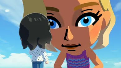 Close-up of two Mii characters against a blue sky backdrop.