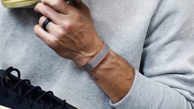 Google Fitbit Band Remains Hidden in Software Gallery