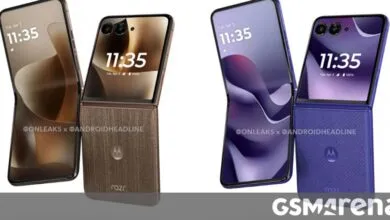 Two Motorola Razr+ (2024) foldable phones in brown and purple, partially open.