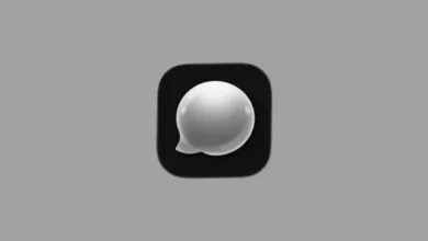 Monochrome message bubble icon on a dark rounded square.