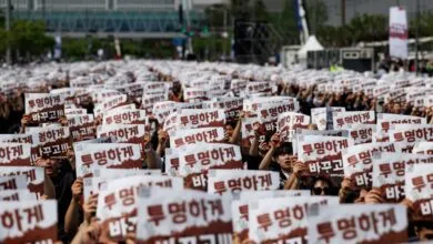 Samsung workers plan strike at critical time