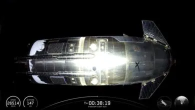 SpaceX Starship in flight, showing speed and altitude data.