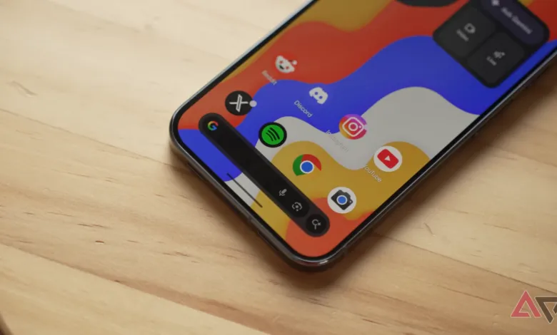 Smartphone screen displaying app icons on a colorful background.