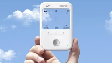 Slim Camera Features Transparent LCD Viewfinder