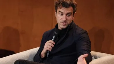 Airbnb CEO: AI Agents Won't Replace Google