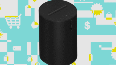 Black Sonos Era 100 speaker on a background with shopping cart and dollar sign icons.